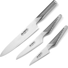 Набор кухонных ножей "Поварская тройка" GLOBAL G-237 специальная ножевая сталь холодной закалки CROMOVA 18 , ручная работа в подарочной упаковк? Набор кухонных ножей "Поварская тройка" GLOBAL G-237 специальная ножевая сталь холодной закалки CROMOVA 18 , ручная работа в подарочной упаковк?