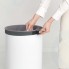 Бак для белья Brabantia 60 л, с пластиковой крышкой, белый (304880)