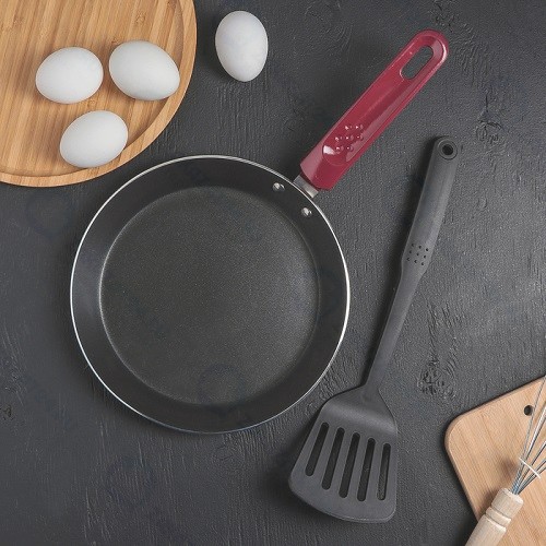 Сковорода для блинов ДОЛЯНА 24 см + лопатка (4461278)