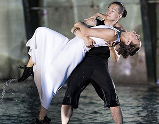 Объектив CANON EF 85MM f/1.4L IS USM Объектив CANON EF 85MM f/1.4L IS USM