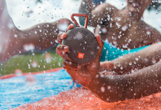 Портативная акустика JBL Clip 2 Портативная акустика JBL Clip 2