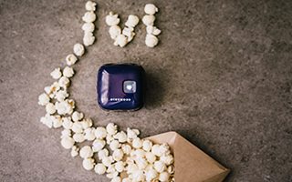 Портативный кинотеатр CINEMOOD Кинокубик ivi CNMD0016VI