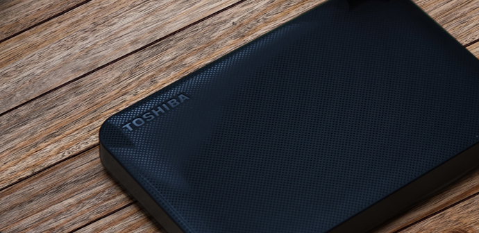 Внешний жесткий диск TOSHIBA Canvio Ready 1Tb Black Внешний жесткий диск TOSHIBA Canvio Ready 1Tb Black
